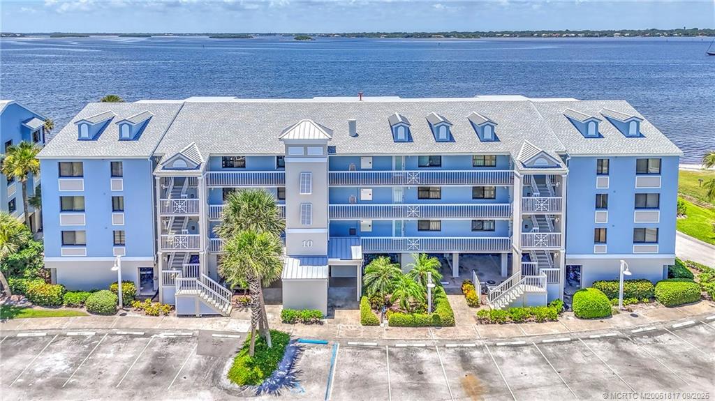 Stuart, Florida 34996, United States, 2 Bedrooms Bedrooms, ,2 BathroomsBathrooms,Residential,Active,193423