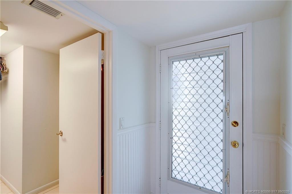 Stuart, Florida 34996, United States, 2 Bedrooms Bedrooms, ,2 BathroomsBathrooms,Residential,Active,193423