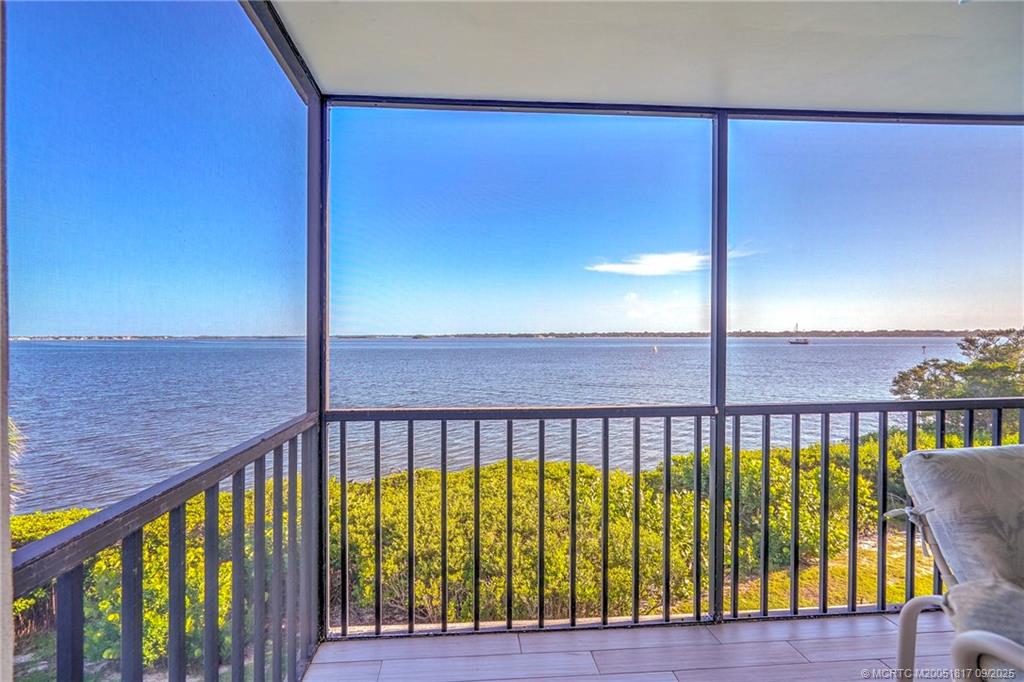Stuart, Florida 34996, United States, 2 Bedrooms Bedrooms, ,2 BathroomsBathrooms,Residential,Active,193423