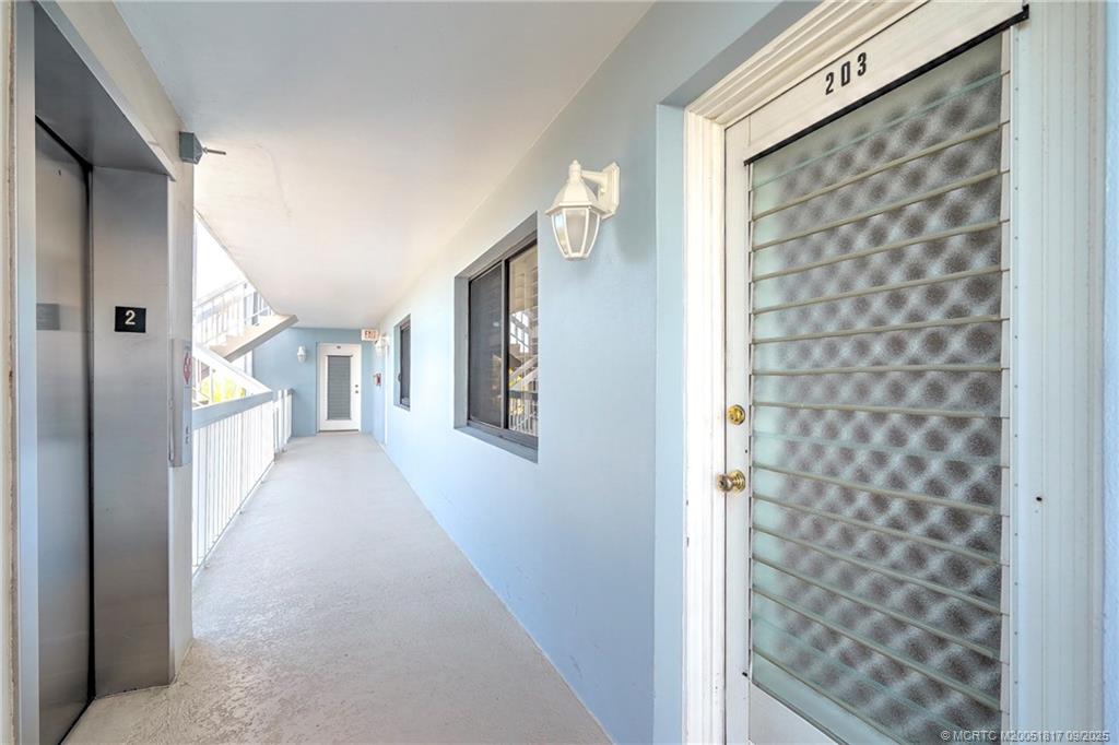 Stuart, Florida 34996, United States, 2 Bedrooms Bedrooms, ,2 BathroomsBathrooms,Residential,Active,193423