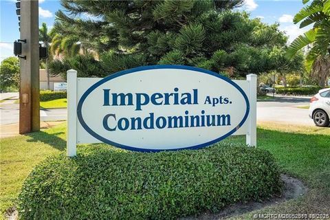 Photo of 333 SE Martin Avenue #1F, Stuart, FL 34996 (MLS # M20052510)