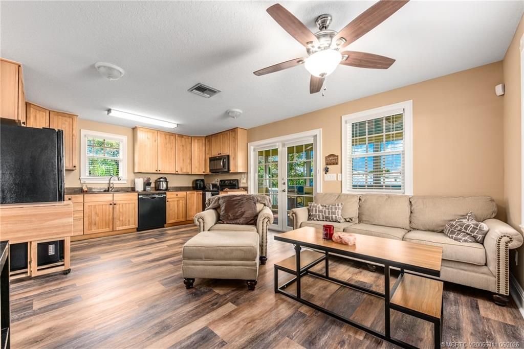 Photo of 404 SW Camden Avenue, Stuart, FL 34994 (MLS # M20055811)