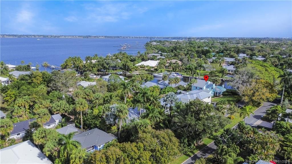 Photo of 1133 SE Osceola Street, Stuart, FL 34996 (MLS # M20042799)