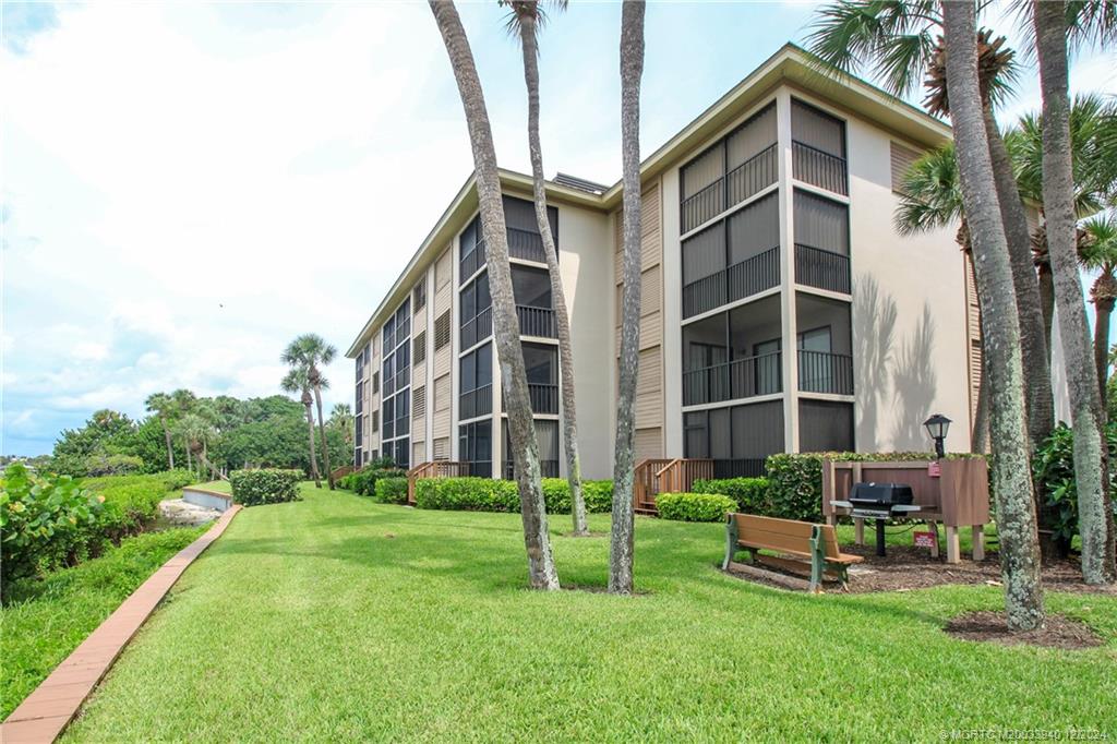 Stuart, Florida 34996, United States, 2 Bedrooms Bedrooms, ,2 BathroomsBathrooms,Residential,Active,74946