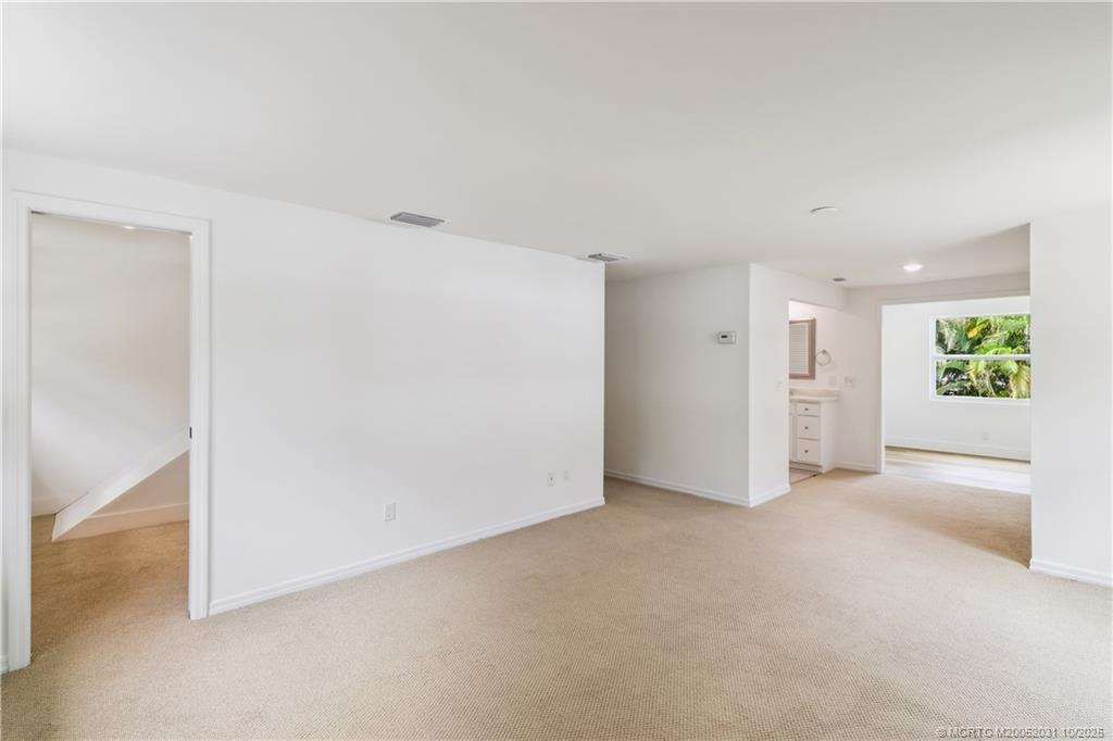 Sewalls Point, Florida, 34996, United States, 4 Bedrooms Bedrooms, ,3 BathroomsBathrooms,Residential,Active,1946306