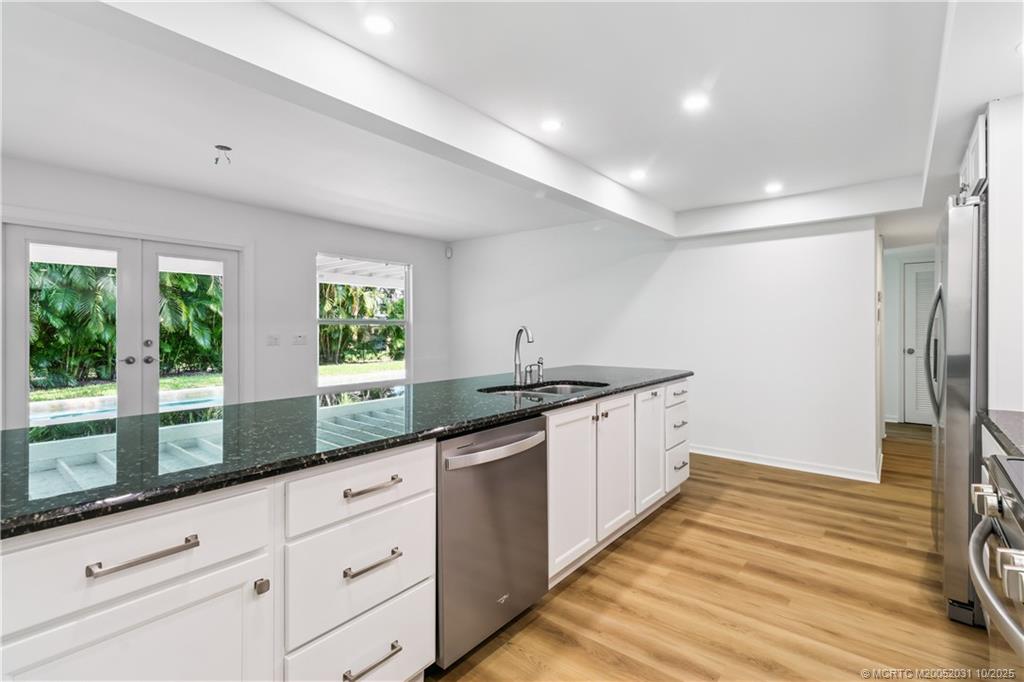 Sewalls Point, Florida, 34996, United States, 4 Bedrooms Bedrooms, ,3 BathroomsBathrooms,Residential,Active,1946306