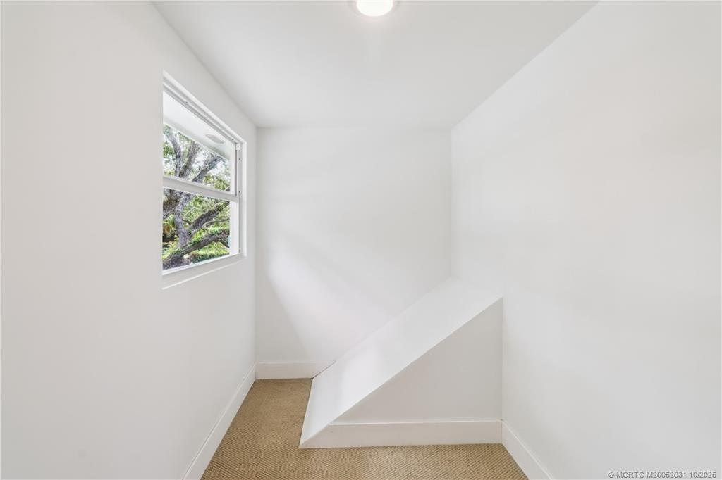 Sewalls Point, Florida, 34996, United States, 4 Bedrooms Bedrooms, ,3 BathroomsBathrooms,Residential,Active,1946306