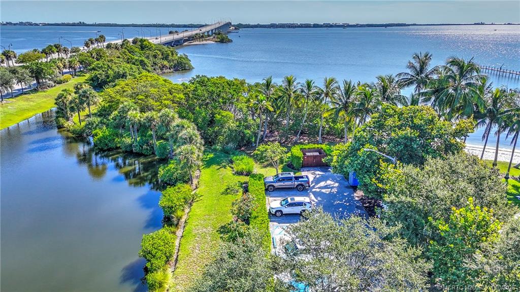 Sewalls Point, Florida, 34996, United States, 4 Bedrooms Bedrooms, ,3 BathroomsBathrooms,Residential,Active,1946306