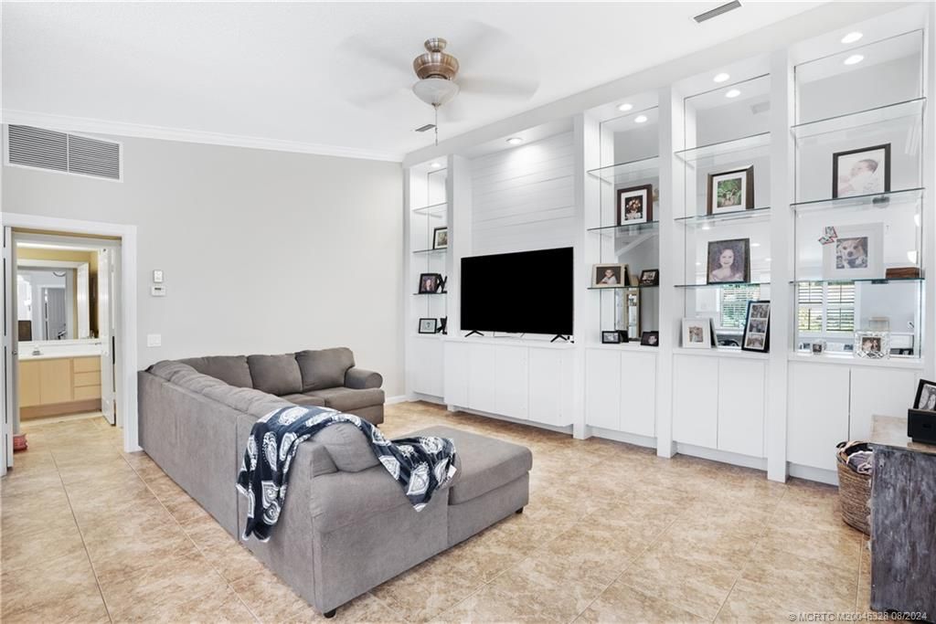 Photo of 1656 SW Springfield Court, Palm City, FL 34990 (MLS # M20046328)