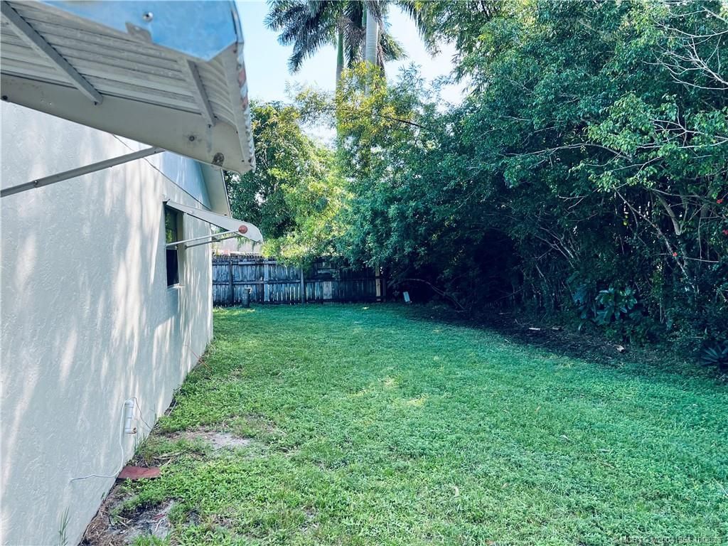 Photo of 4419 SE Hamilton Lane, Stuart, FL 34997 (MLS # M20041358)