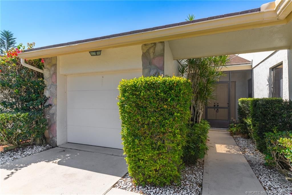 Photo of 2621 SW Egret Pond Circle, Palm City, FL 34990 (MLS # M20055066)