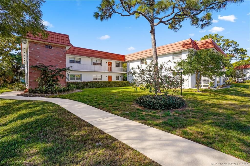 Photo of 2600 SE Ocean Boulevard #DD-12, Stuart, FL 34996 (MLS # M20053778)