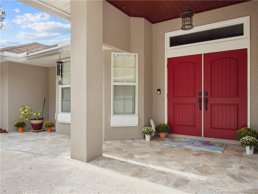 Photo of 2111 SW Danforth Circle, Palm City, FL 34990 (MLS # M20047518)