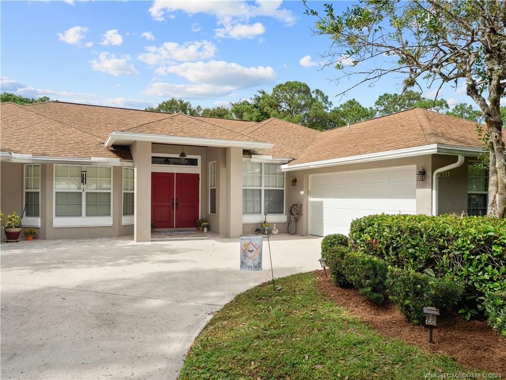 Photo of 2111 SW Danforth Circle, Palm City, FL 34990 (MLS # M20047518)