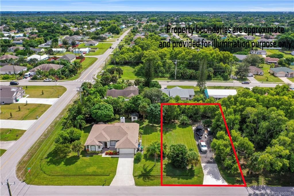 Photo of 2081 SE Dranson Circle, Port Saint Lucie, FL 34952 (MLS # M20052725)