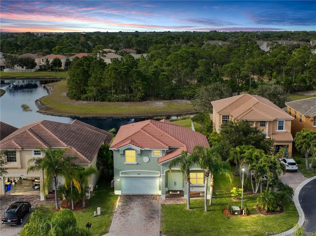 Photo of 1341 SE Fleming Way, Stuart, FL 34997 (MLS # M20037717)