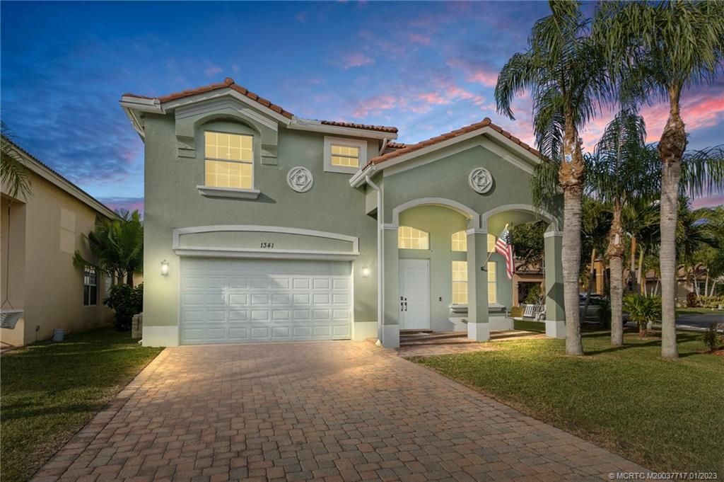 Photo of 1341 SE Fleming Way, Stuart, FL 34997 (MLS # M20037717)