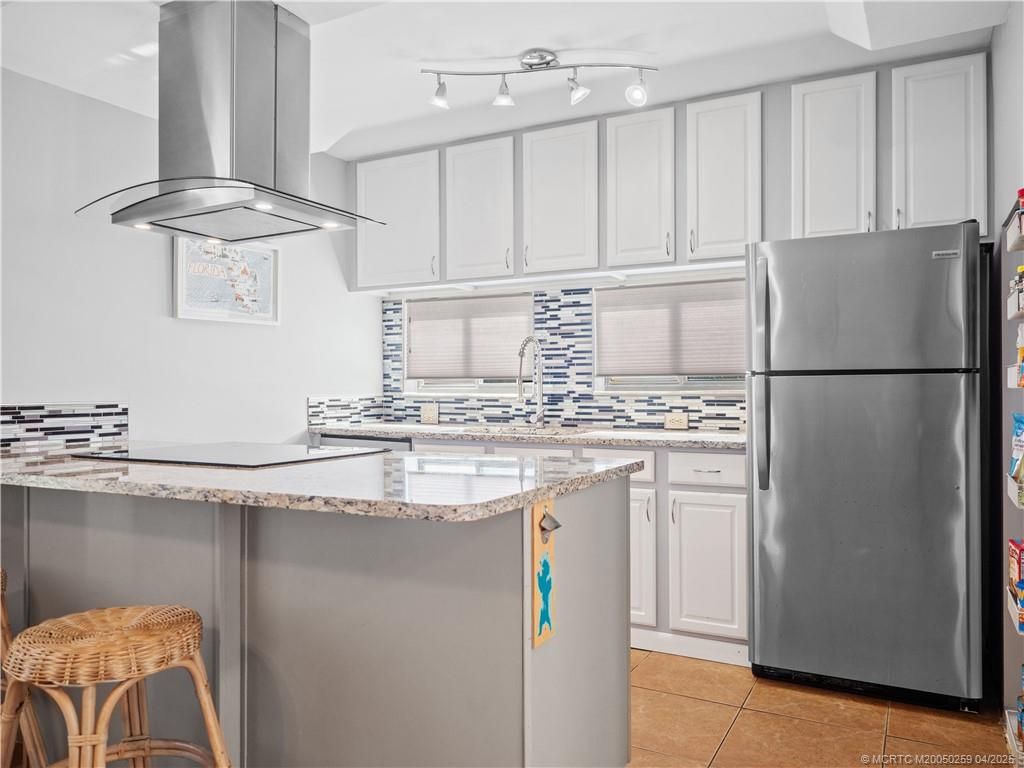 Photo of 950 S Kanner Highway #TH138, Stuart, FL 34994 (MLS # M20050259)