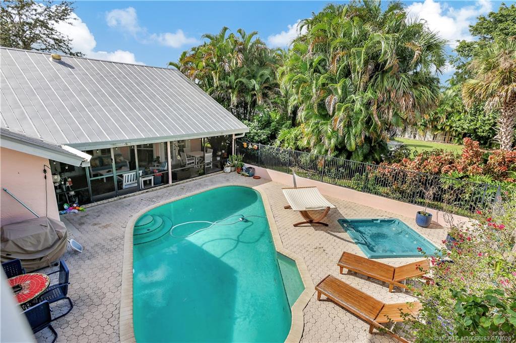 1863 NW 22nd Street