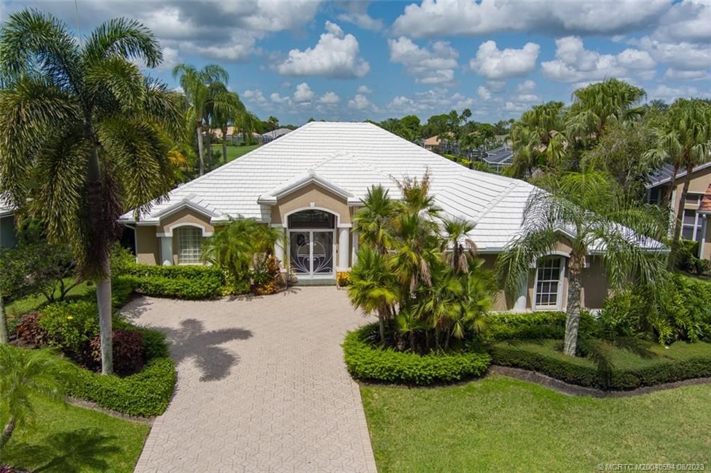 Photo of 1824 SW Cimarron Court, Palm City, FL 34990 (MLS # M20040594)