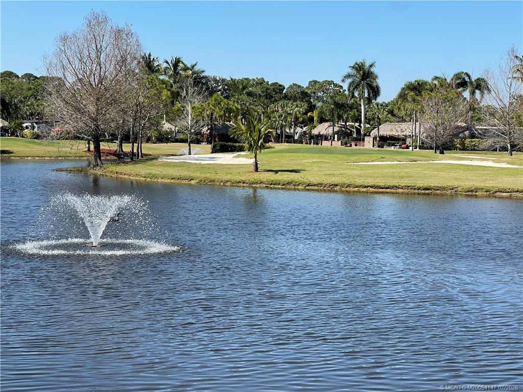 458 NW Foursome Lane