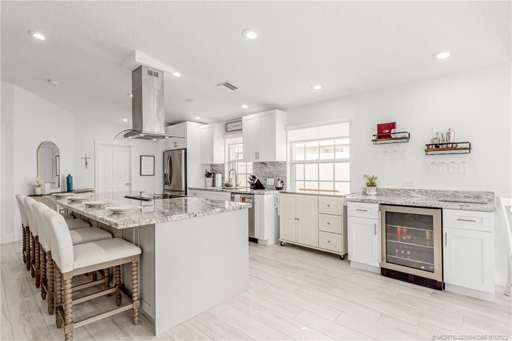 Photo of 2837 SW Ridgewood Place, Palm City, FL 34990 (MLS # M20040066)