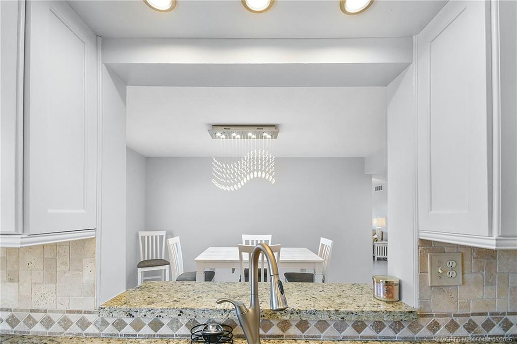 Jensen Beach, Florida 34957, United States, 2 Bedrooms Bedrooms, ,2 BathroomsBathrooms,Residential,Active,122880