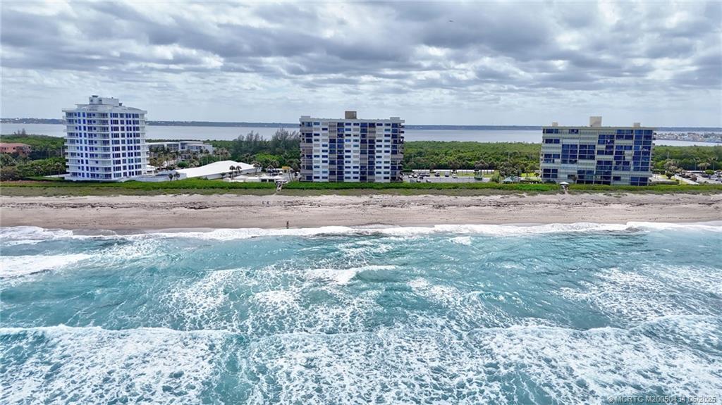 Jensen Beach, Florida 34957, United States, 2 Bedrooms Bedrooms, ,2 BathroomsBathrooms,Residential,Active,122880