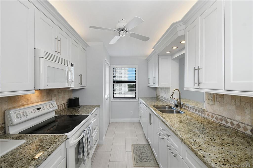 Jensen Beach, Florida 34957, United States, 2 Bedrooms Bedrooms, ,2 BathroomsBathrooms,Residential,Active,122880