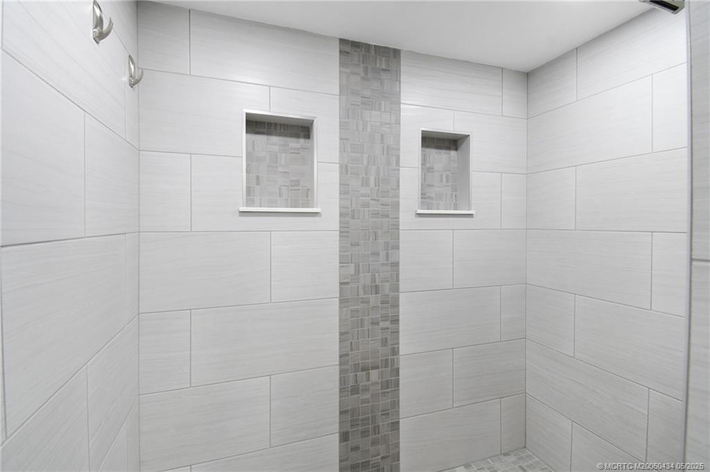 Jensen Beach, Florida 34957, United States, 2 Bedrooms Bedrooms, ,2 BathroomsBathrooms,Residential,Active,122880