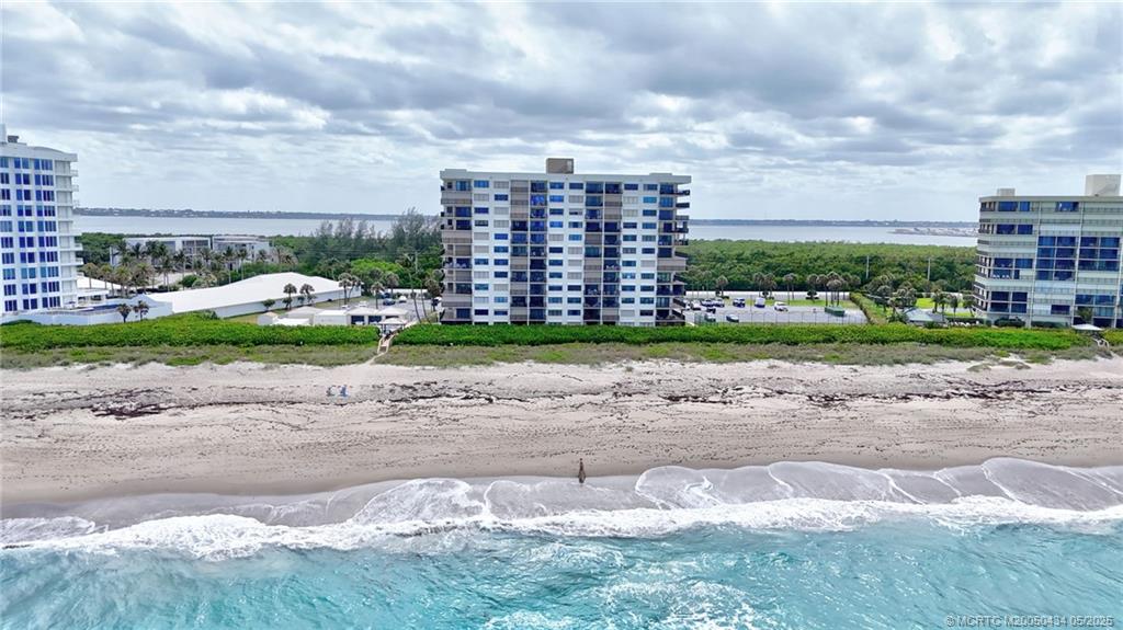 Jensen Beach, Florida 34957, United States, 2 Bedrooms Bedrooms, ,2 BathroomsBathrooms,Residential,Active,122880