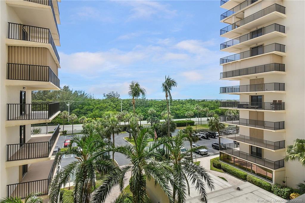 Jensen Beach, Florida 34957, United States, 2 Bedrooms Bedrooms, ,2 BathroomsBathrooms,Residential,Active,122880