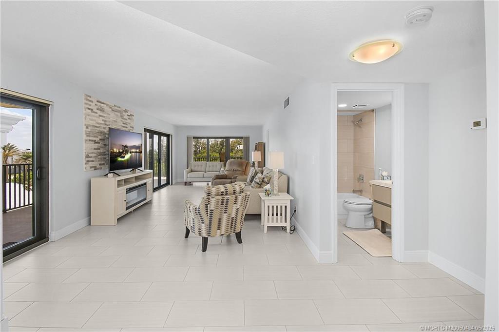 10044 S Ocean Drive 508