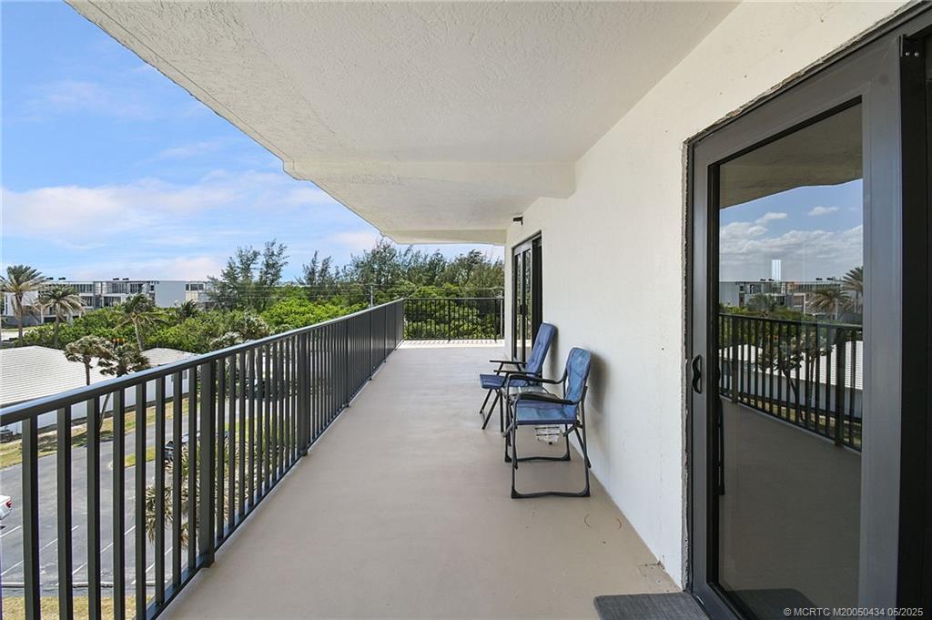 Jensen Beach, Florida 34957, United States, 2 Bedrooms Bedrooms, ,2 BathroomsBathrooms,Residential,Active,122880