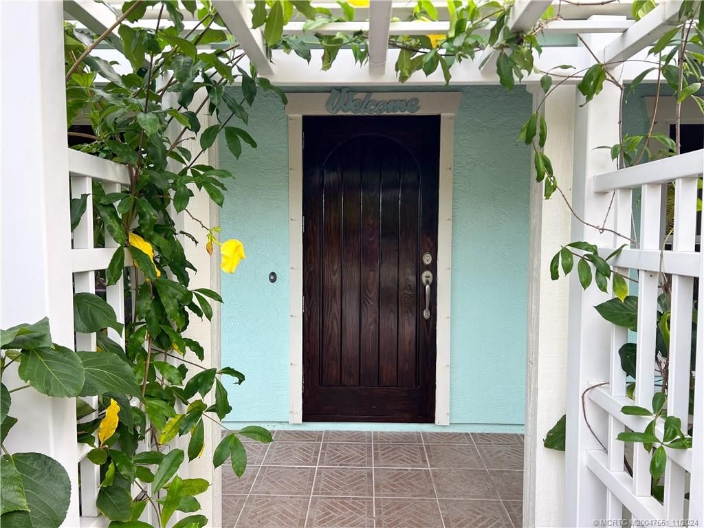 Photo of 908 NW Fork Road, Stuart, FL 34994 (MLS # M20047551)