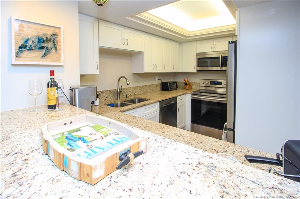 Stuart, Florida 34996, United States, 2 Bedrooms Bedrooms, ,2 BathroomsBathrooms,Residential,Active,10961