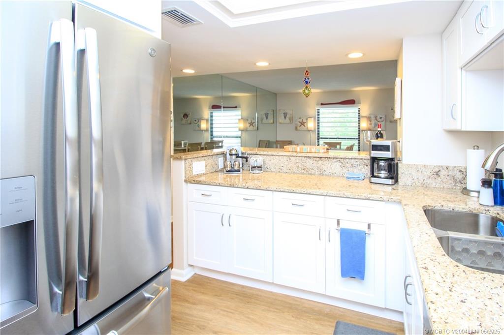 Stuart, Florida 34996, United States, 2 Bedrooms Bedrooms, ,2 BathroomsBathrooms,Residential,Active,10961