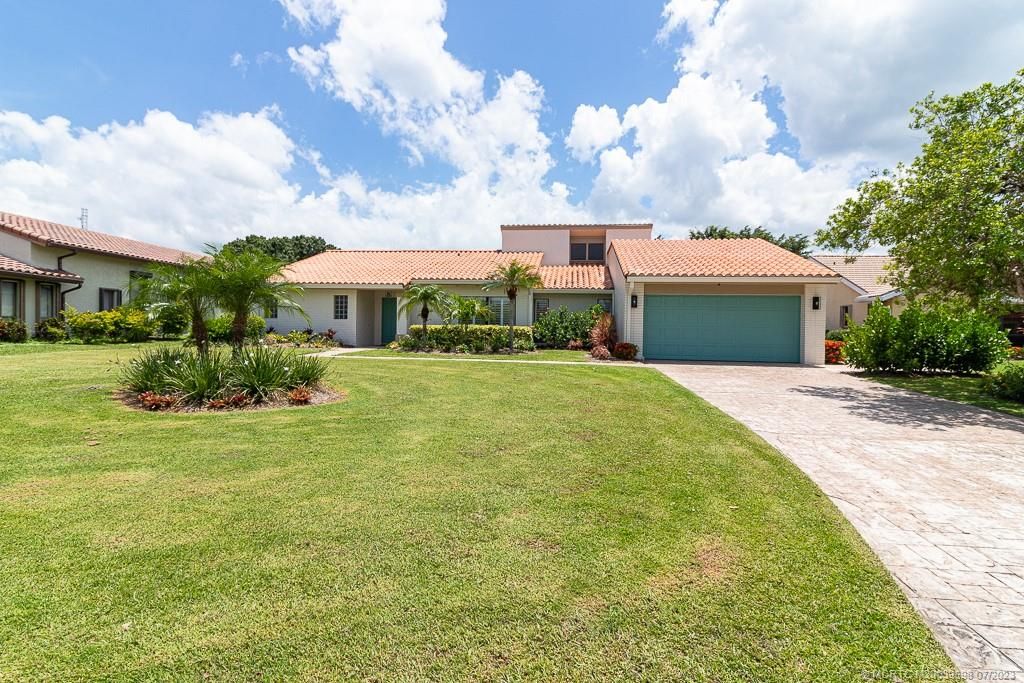 Photo of 2385 SW Creekside Drive, Palm City, FL 34990 (MLS # M20039898)