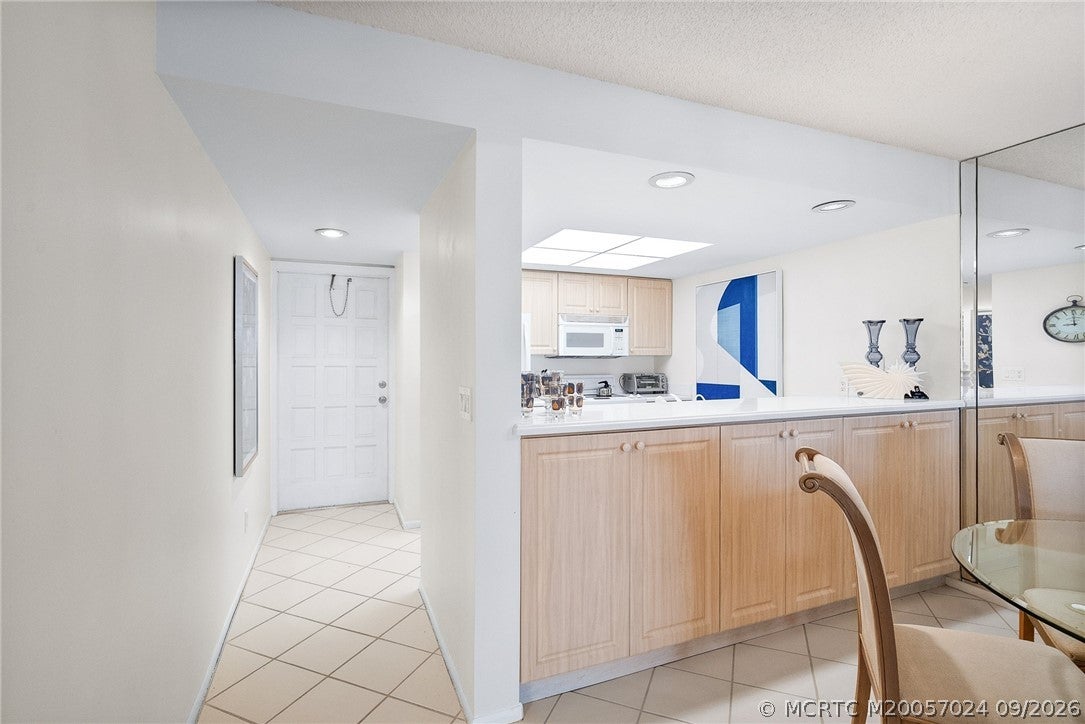 429 NE Tradewind Lane 403