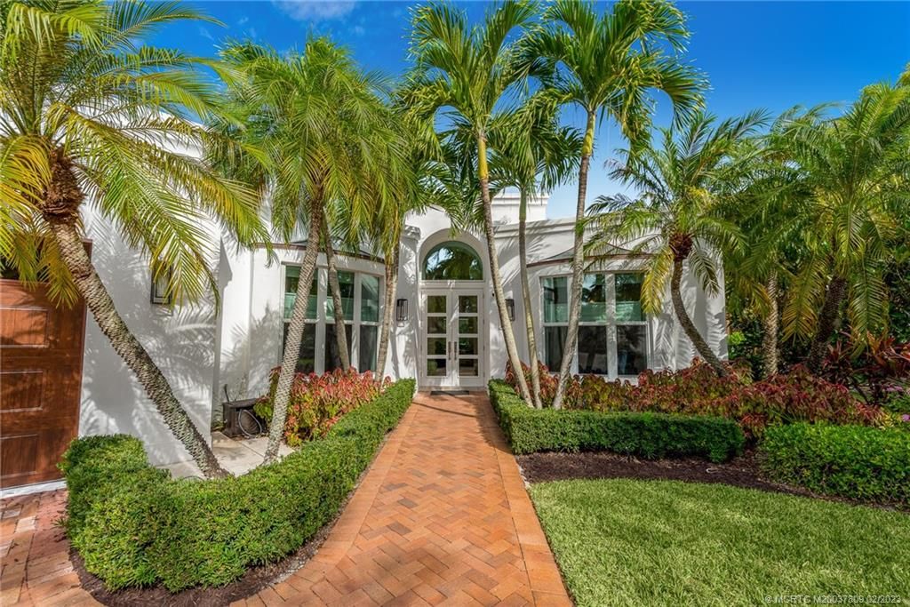 Photo of 409 SE St Lucie Boulevard, Stuart, FL 34996 (MLS # M20037809)