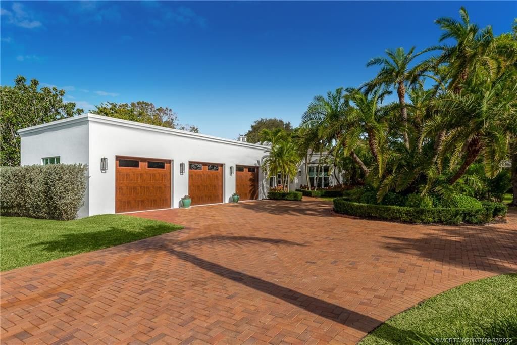 Photo of 409 SE St Lucie Boulevard, Stuart, FL 34996 (MLS # M20037809)