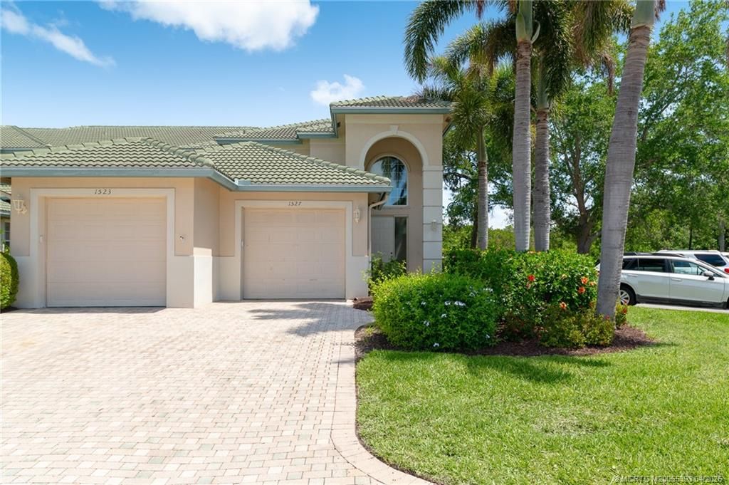 Photo of 1527 SE Prestwick Lane #6D, Port Saint Lucie, FL 34952 (MLS # M20055393)