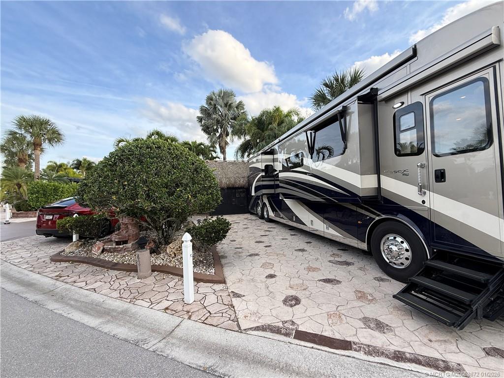 421 NW Chipshot Lane