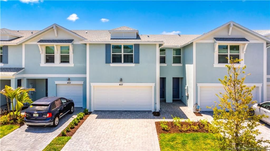 Photo of 407 Salisbury Circle, Fort Pierce, FL 34982 (MLS # M20050445)