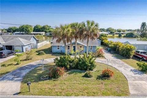 Homes For Sale - 2360 SE 27th Street<br/> Okeechobee, FL 34974