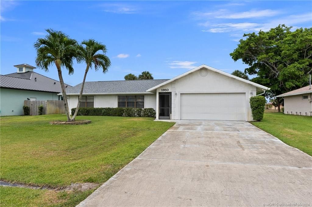 Photo of 1950 SE Camden Street, Port Saint Lucie, FL 34952 (MLS # M20045397)