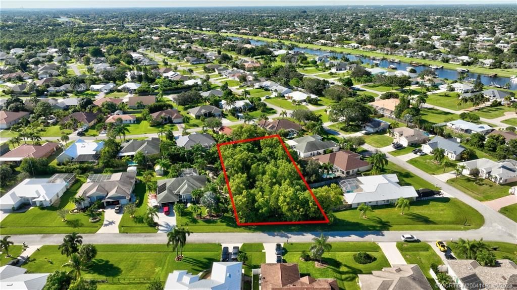 Photo of 2804 SE Nance Street, Port Saint Lucie, FL 34984 (MLS # M20041492)