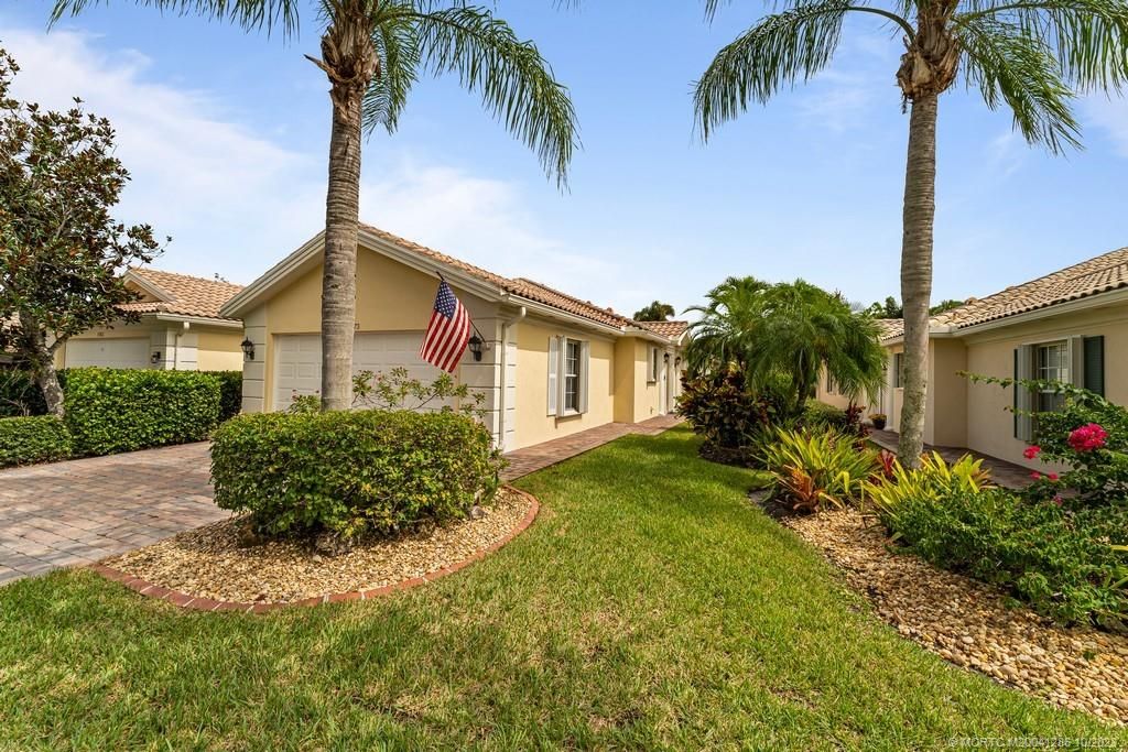 Photo of 8773 SE Retreat Drive, Hobe Sound, FL 33455 (MLS # M20041286)