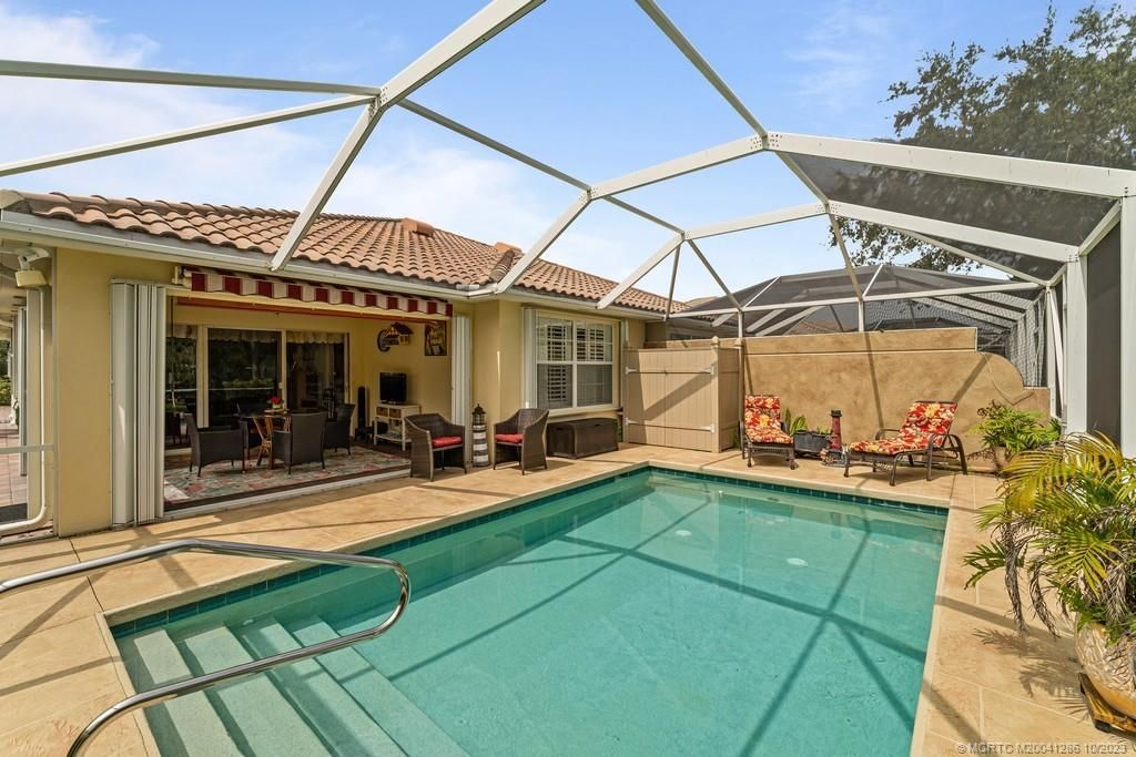Photo of 8773 SE Retreat Drive, Hobe Sound, FL 33455 (MLS # M20041286)