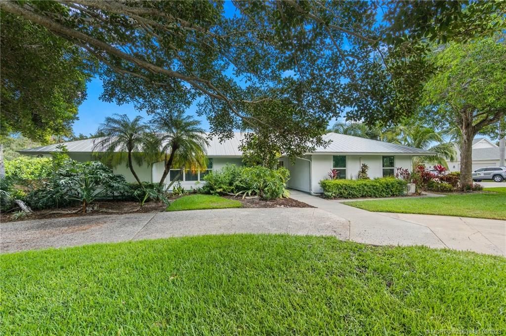 Photo of 40 N River Road, Stuart, FL 34996 (MLS # M20039430)